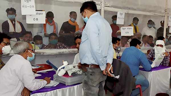 பீகார் சட்டசபை தேர்தல் முடிவுகள் வெளியாவதில் தாமதம் ஏன் - தேர்தல் ஆணையம் விளக்கம்