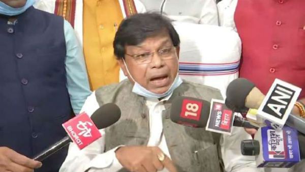 ஊழல் புகார்.. தேசியகீதமே பாட தெரியாத அவலம்... பீகார் கல்வி அமைச்சர் மேவலால் சவுத்ரி ராஜினாமா