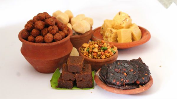 அமெரிக்கத் தெருக்களில் தமிழக பாரம்பரியப் பண்டங்கள்.. ஆன்லைன் டெலிவரியில் சாதிக்கும் தமிழக இளைஞர்கள்