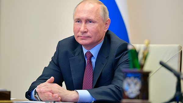 பார்கின்சன் அச்சம்.. அதிபர் பதவியிலிருந்து ராஜினாமா செய்கிறாரா புடின்.. என்ன நடக்கிறது ரஷ்யாவில்?