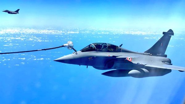 பிரான்சில் இருந்து மேலும் 3 ரஃபேல் போர் விமானங்கள் இன்று மாலை இந்தியா வருகின்றன