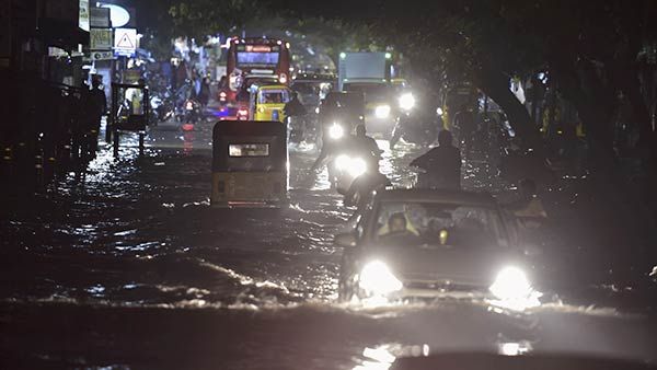 சென்னையில் விடிய விடிய வெளுத்தெடுத்த பெருமழை- புரசைவாக்கத்தில் 15 செ.மீ. மழை