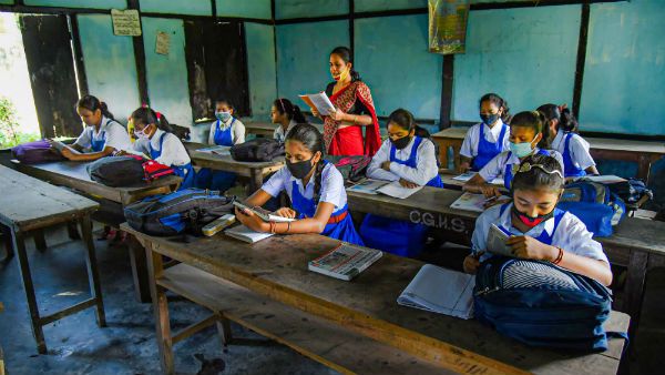 டெல்லி சார்நிலை தேர்வு வாரியத்தில் 7,236 ஆசிரியர், ஆசிரியரல்லாத பணியிடங்களுக்கு விண்ணப்பங்கள் 