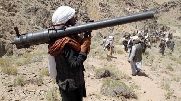 ஆப்கானிஸ்தானில் தீவிரவாதிகள் பயங்கர தற்கொலைப்படை தாக்குதல்... 26 ராணுவ வீரர்கள் உயிரிழப்பு!