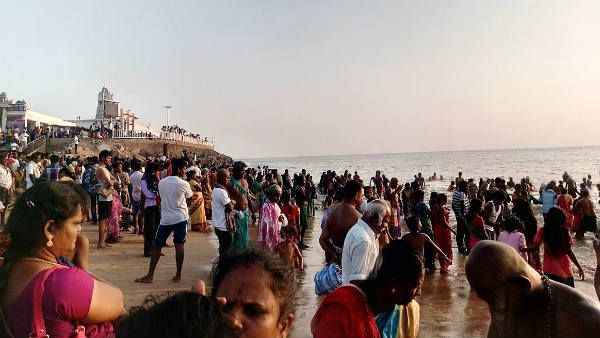 திருச்செந்தூர் கடலுக்கு அருகில் நாழிக்கிணறு தீர்த்தம் - இத்தனை சிறப்புகளா?