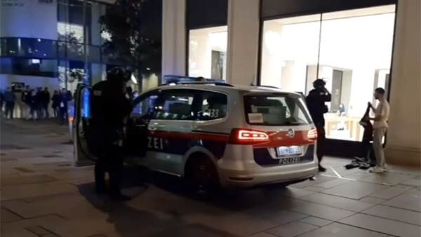 வியன்னாவில் 6 இடங்களில் அடுத்தடுத்து துப்பாக்கிச் சூடு: 2 பேர் பலி- 15 பேர் படுகாயம்