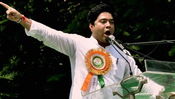 டெல்லியில் திரிணாமுல் அலுவலகம், எம்பி அபிஷேக் பானர்ஜி வீடு மீது தாக்குதல்