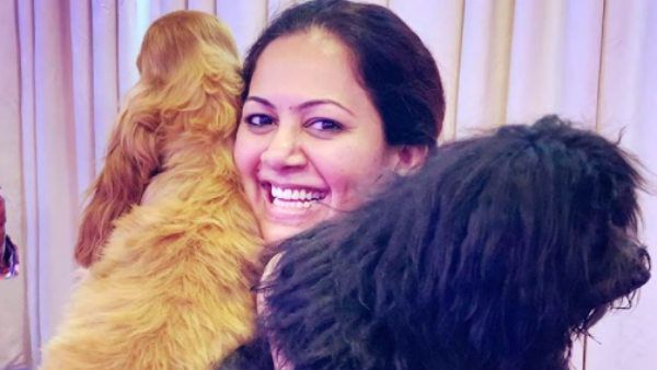 அர்ச்சனாவோட ரெண்டு பக்கமும்.. நல்லா புசுபுசுன்னு.. செல்லக் குட்டிங்க!