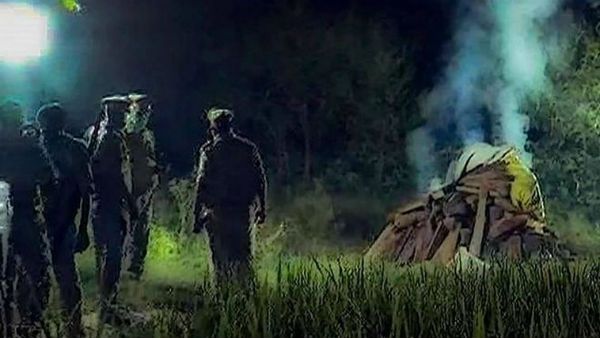 ஹாத்ரஸ் இளம்பெண்... பலாத்காரம் செய்துதான் கொல்லப்பட்டார்...சிபிஐ குற்றப்பத்திரிகை தாக்கல்!