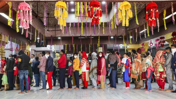 ஜம்மு காஷ்மீர் மாவட்ட வளர்ச்சி கவுன்சில் தேர்தல்: 2-ம் கட்ட வாக்குப் பதிவு தொடங்கியது