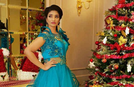 ஆத்தாடி.. எத்தாத்தாண்டி.. மலைக்க வைத்த கிருத்திகா.. !