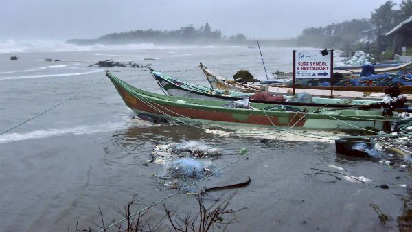 தூத்துக்குடி மக்களே.. மாலை 6 மணிக்கு மேல் வீட்டை விட்டு வெளியே வராதீங்க.. கலெக்டர் வார்னிங்
