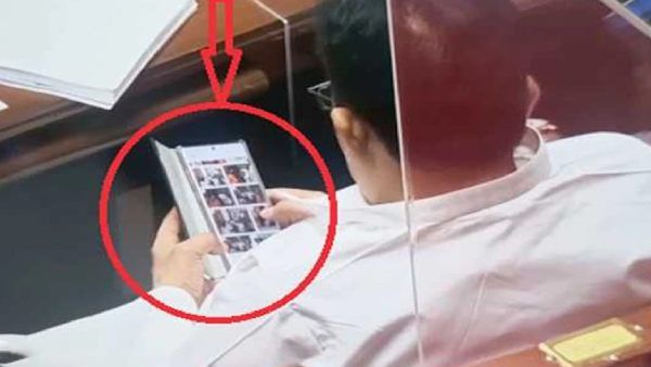 அட கருமமே.. ஆபாச வீடியோ.. 