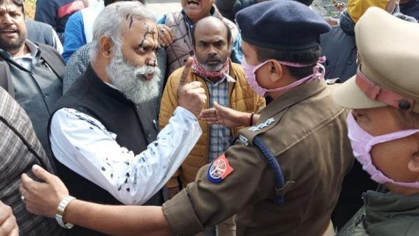 உ.பி அரசுக்கு எதிரான கருத்து... ஆம் ஆத்மி எம்எல்ஏ சோம்நாத் பாரதி கைது - ஜன.13 வரை நீதிமன்ற காவல்