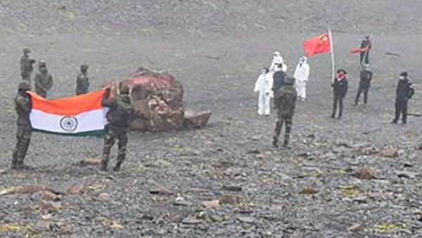 இந்தியா- சீனா இடையேயான 9-வது சுற்றுப் பேச்சு- எல்லைகளில் படைகளை விரைவாக விலக்க இருதரப்பும் ஒப்புதல்!