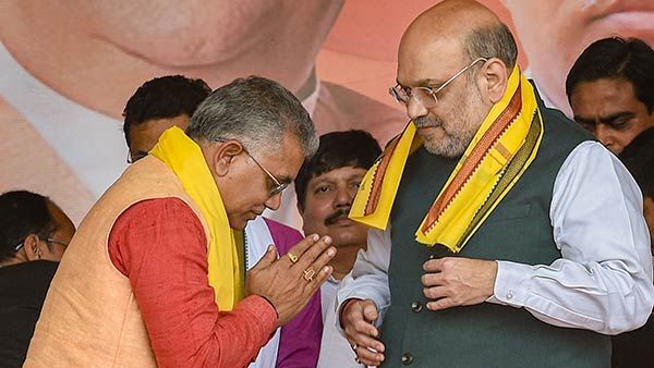 மே.வங்கத்தில் பாஜகவுக்கு வந்த சோதனை.. யார் முதல்வர் வேட்பாளர் என்பதில் பகிரங்க குடுமிபிடி சண்டை