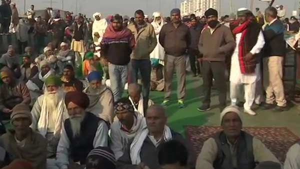 காந்தி நினைவு தினத்தன்று..விவசாய சட்டங்களுக்கு எதிராக.. உண்ணாவிரதப் போராட்டத்தை தொடங்கும் விவசாயிகள்