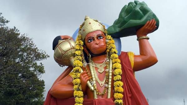 நல்ல வேலை கை நிறைய சம்பளம் வேண்டுமா? ஆஞ்சநேயருக்கு வெண்ணெய் காப்பும் வெற்றிலை மாலையும் சாற்றுங்கள்