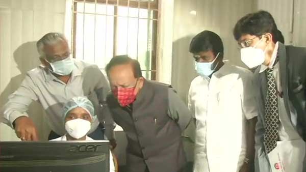 தமிழகத்தில் கொரோனாவிற்கு அளிக்கப்படும் சிகிச்சை சிறப்பு... முதல்வரை சந்தித்த ஹர்ஷவர்த்தன் பாராட்டு