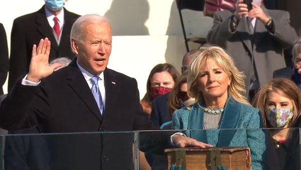 அமெரிக்க அதிபர் ஜோ பைடன் பதவியேற்பு விழா : அரசியல் தீவிரவாதம், வெள்ளை இனவாதம் முறியடிப்போம்-பைடன்