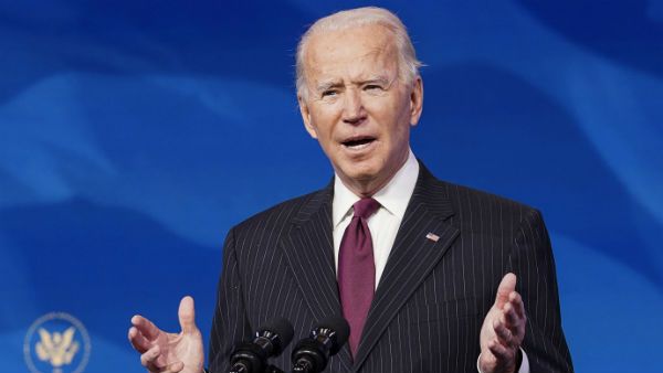 ஒரு புறம் அதிகரிக்கும் மிரட்டல்.. மறுபுறம் அதிகமாகும் கொரோனா உயிரிழப்பு.. என்ன செய்ய போகிறார் பைடன்