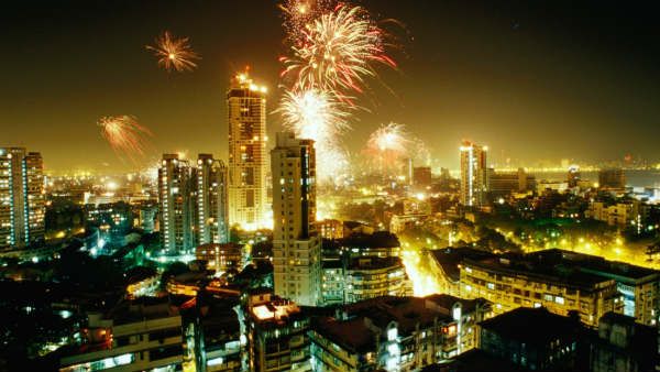 அமைதியாக பிறந்தது 2021.. அனைவருக்கும் இனிய புத்தாண்டு நல்வாழ்த்துக்கள்!