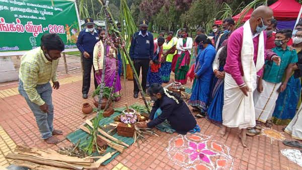 ஊட்டியில் விடுதிகள் கொரோனா விதியை கடைபிடிக்கணும்..இல்லைனா 'சீல்' வைக்கப்படும்... கலெக்டர் வார்னிங்!