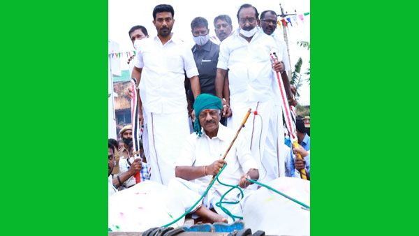 இப்ப உடைச்சிரு பாப்பா பானையை.. சொந்த ஊரில் மாட்டு வண்டி ஓட்டி கலக்கிய ஓபிஎஸ்!