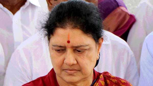 சசிகலா சுய நினைவுடன் நன்றாக இருக்கிறார்; சிகிச்சைக்கு ஒத்துழைப்பு தருகிறார் -விக்டோரியா மருத்துவமனை