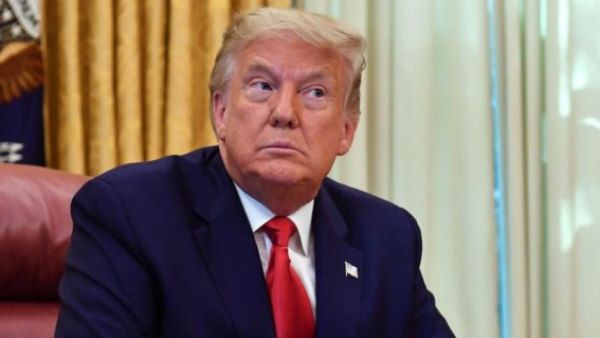 அப்படி போடு அருவாள... பணம் கொடுத்து தான் ஆட்களை சேர்த்தாரா டிரம்ப்?