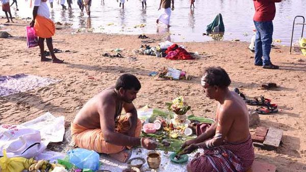 இன்று தை அமாவாசை : புனித நீர்நிலைகளில் நீராடி முன்னோர்களுக்கு தர்ப்பணம் கொடுத்து வழிபாடு 