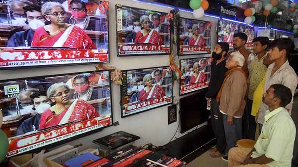 மத்திய பட்ஜெட்... மக்கள் மனதில் என்ன... சி வோட்டர் கருத்துக் கணிப்பு