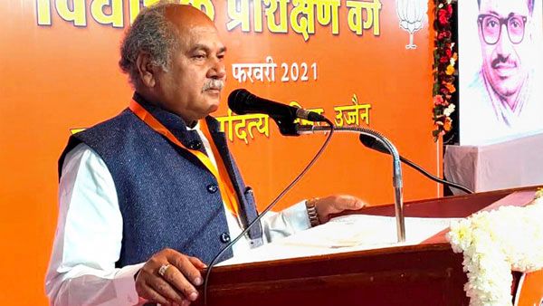 விவசாய சட்டங்களை.. ரத்து செய்ய சொல்பவர்களுக்கு ஒன்றும் தெரியாது.. வேளாண் துறை அமைச்சர் பாய்ச்சல்