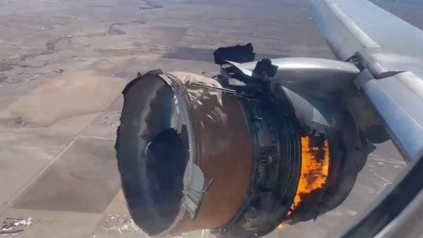 15,000 அடி உயரம்.. விமான என்ஜினில் பற்றிய தீ.. நீங்கள் என்ன செய்திருப்பீர்கள்?