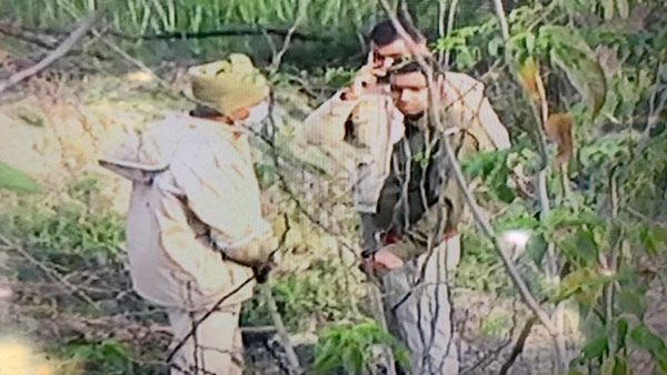 உன்னாவ்.. 3 தலித் சிறுமிகள் கை, கால்களை கட்டி கொடூரம்.. வாயில் ஏன் வடிந்தது 'நுரை'? விசாரணை தீவிரம்