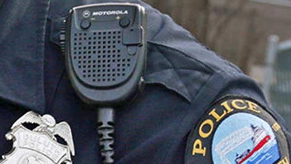 அமெரிக்கா காவல்துறையில் மிக பெரிய மோசடி.. ஒற்றை ஆளாக 11 மில்லியன் டாலரை சுருட்டிய போலீஸ் அதிகாரி