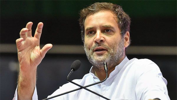 வி.கே.சிங் பதவியை பறிக்க வேண்டும்...இல்லாவிட்டால் இந்திய வீரர்களை அவமதிப்பது போலாகும் - ராகுல்