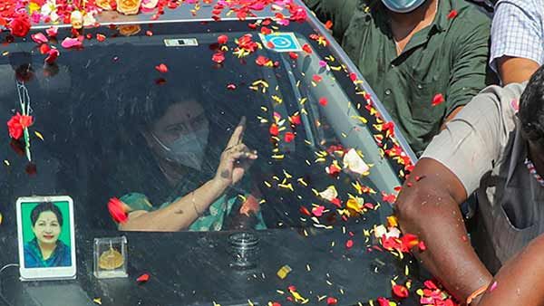 4 ஆண்டுக்கு சிறைவாசத்துக்கு பின் முதல் பிரஸ் மீட்டிலேயே சசிகலா மிரட்டல் - இனி ஒரே பரபரப்புதான்