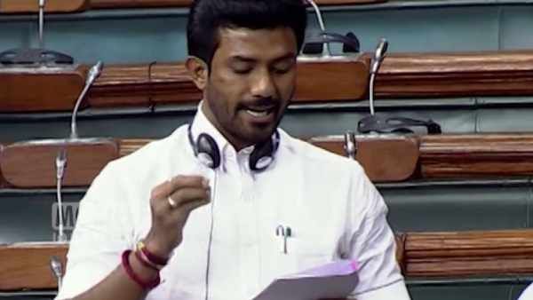 என்னம்மா யோசிக்குறாரு ஒபிஆரு.. பிரதமர் மோடியை இப்படி பாராட்ட யாராலும் முடியாது!