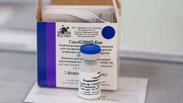 92% கொரோனாவை எதிர்த்து போராடும்... ரஷ்யாவின் 'ஸ்பூட்னிக் வி' தடுப்பூசிக்கு இந்தியா விரைவில் அனுமதி!