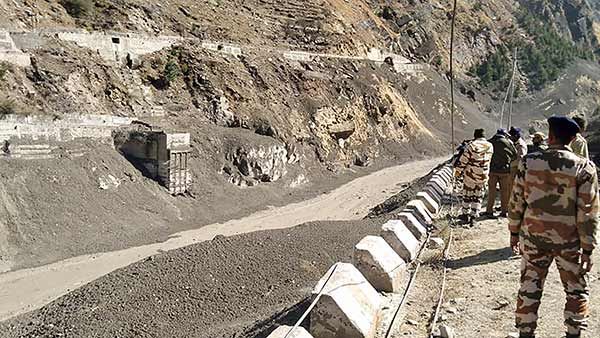 உத்தரகண்ட் பனிப்பாறை வெடிப்பு... முற்றிலுமாக அடித்துச் செல்லப்பட்ட தபோவன் அணை