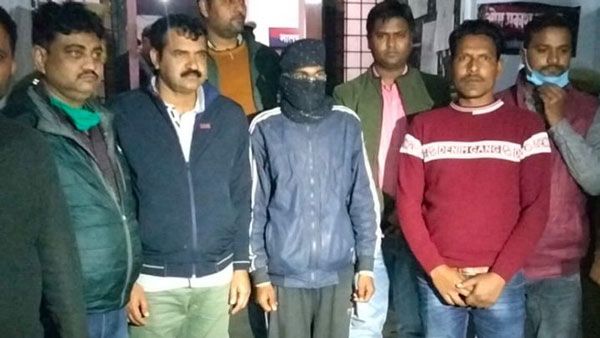 உன்னவ் வழக்கில் 2வது கொலையாளி மைனர் அல்ல.. மாஸ்டர் விஜய் போல் கண்டறிந்த போலீஸ்!.. மெத்தடுதான் வேறு!