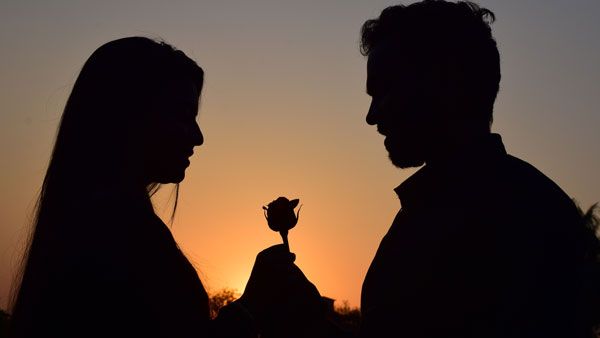 ஆவி மரத்தை முத்தமிட்டு!