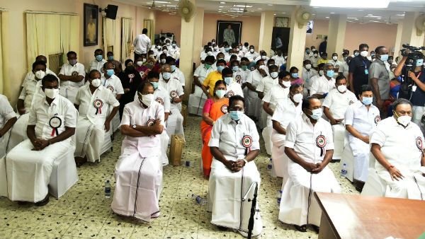 ஆவடியில் மாஃபா பாண்டியராஜன்.. மதுரவாயல் பெஞ்சமின்.. அமைச்சர்கள் போட்டியிடும் தொகுதிகள் லிஸ்ட்