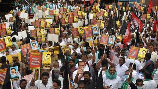 காங்கிரஸ்.. வேண்டவே வேண்டாம்.. அறந்தாங்கியில் கொந்தளித்த திமுகவினர்.. தீக்குளிக்க முயற்சி