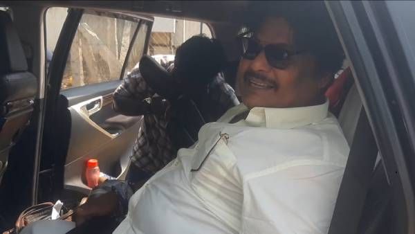 தொண்டாமுத்தூர் தொகுதியில் நடிகர் மன்சூரலிகான் அடேங்கப்பா குட்டி கரணம்- மீண்டும் போட்டியாம்!