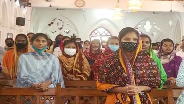 குருத்தோலை ஞாயிறு: ஓசன்னா பாடியபடி தமிழகத்தில் கிறிஸ்தவர்கள் ஊர்வலம்