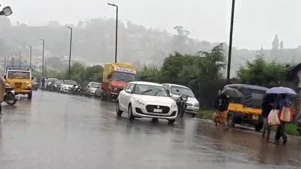 குமரி, நெல்லையில் இடியுடன் கனமழை... அரபிக்கடலில் காற்றழுத்தம் - இரண்டு நாட்கள் சூறாவளி வீசும்