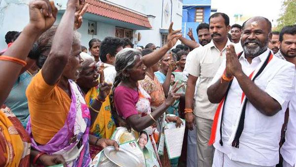 எடப்பாடியார் ஜாதகம் பார்த்துட்டோம்.. உங்க வீட்டுக்கே வந்து காலிங் பெல் அடிப்போம்.. உதயகுமார் பேச்சு