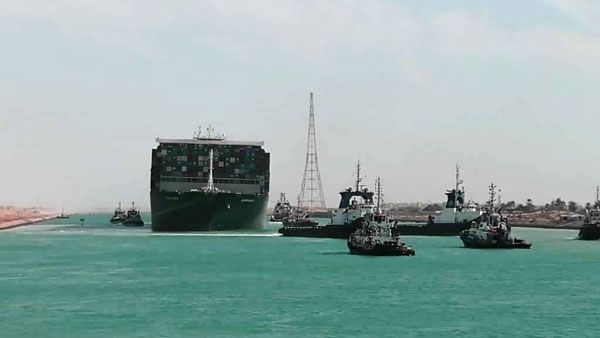 சூயஸ் கால்வாய் டிராபிக் ஜாம் ஓவர்.. ஆனால், அடுத்து வருகிறது சட்ட சிக்கல்.. கப்பல் ஊழியர்கள் நிலை?